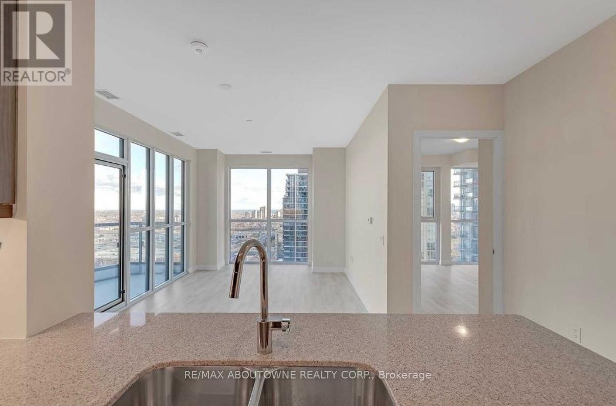 1713 - 35 Watergarden Drive, Mississauga, Ontario  L5R 0G8 - Photo 4 - W12798848