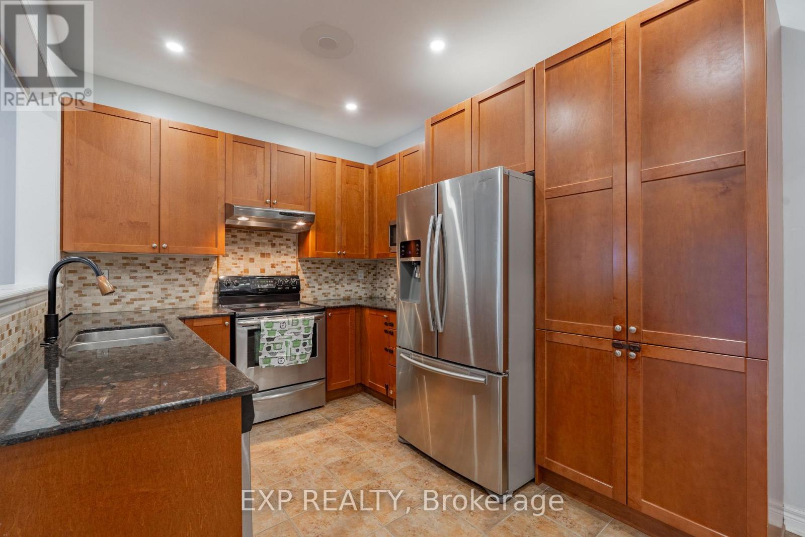 54 Delphinium Way, Brampton, Ontario  L7A 0N4 - Photo 20 - W12798898