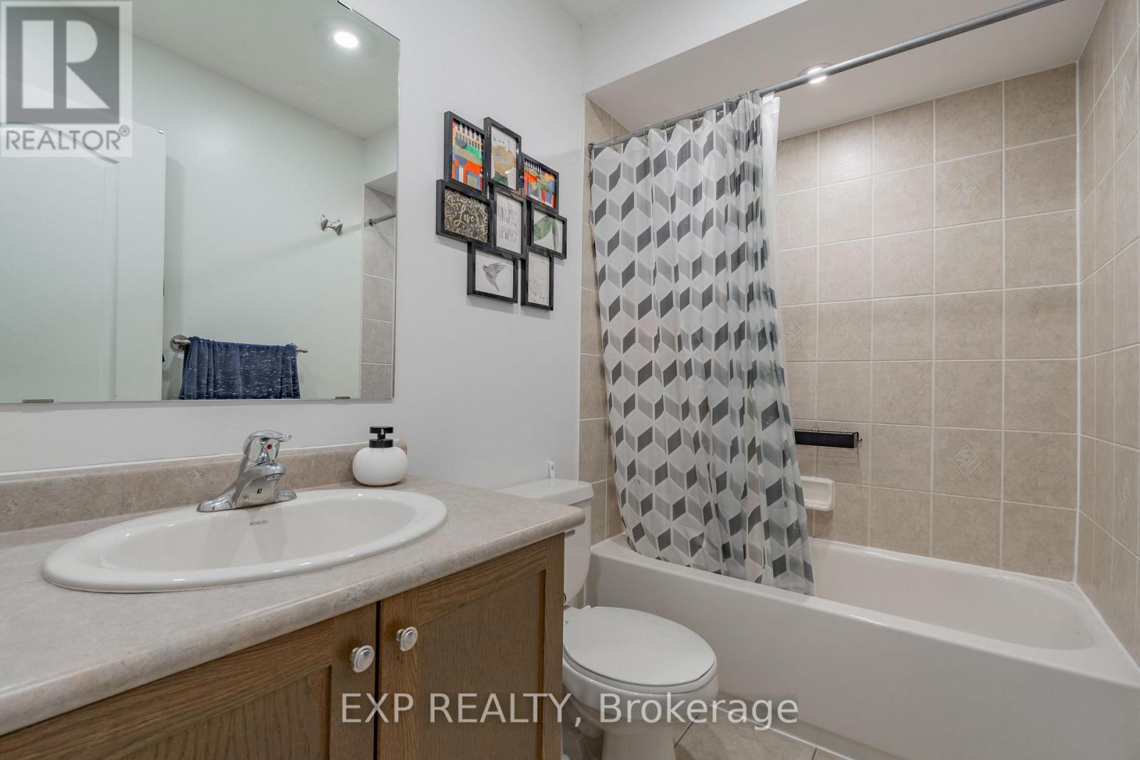 54 Delphinium Way, Brampton, Ontario  L7A 0N4 - Photo 34 - W12798898