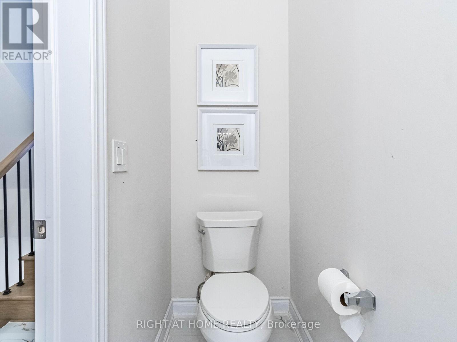 95 Viva Gardens, Oakville, Ontario  L6H 0Z2 - Photo 13 - W12798940