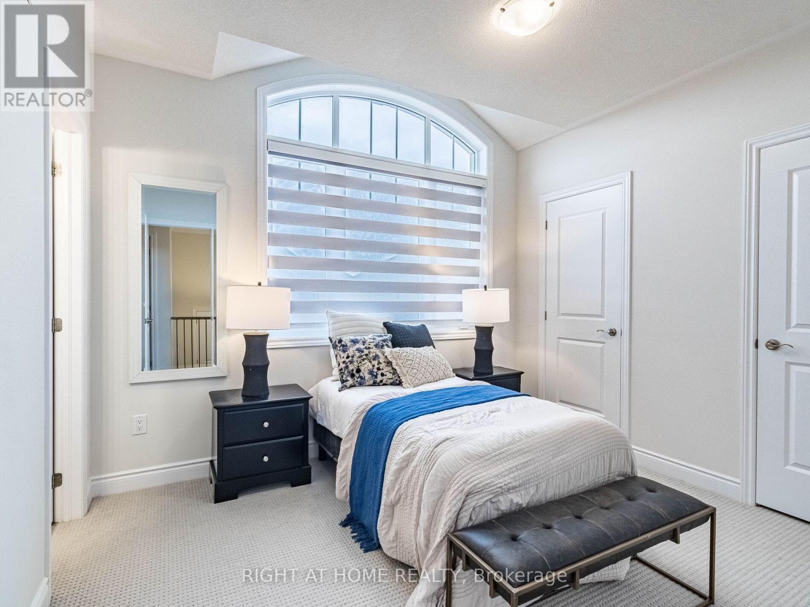 95 Viva Gardens, Oakville, Ontario  L6H 0Z2 - Photo 18 - W12798940