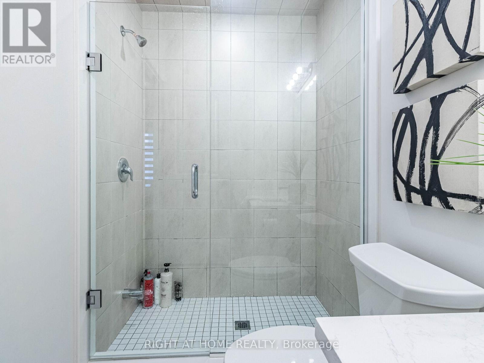 95 Viva Gardens, Oakville, Ontario  L6H 0Z2 - Photo 21 - W12798940