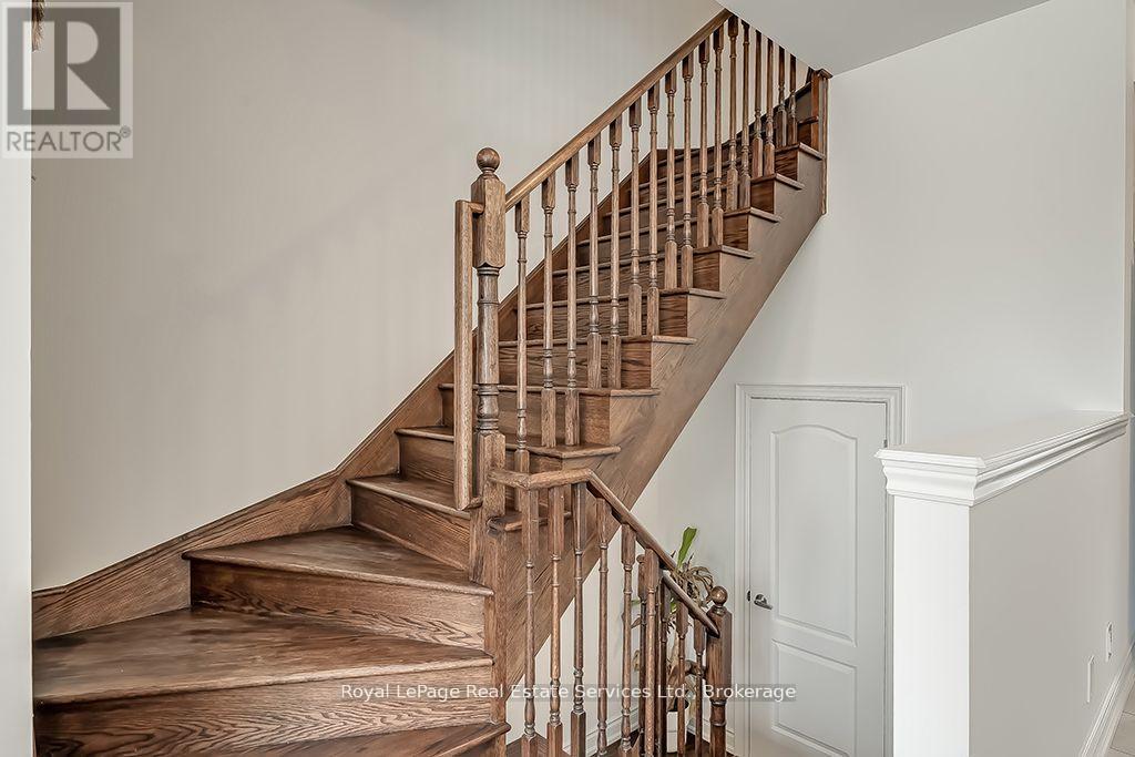 3074 Cascade Common, Oakville, Ontario  L6H 0R7 - Photo 19 - W12798952
