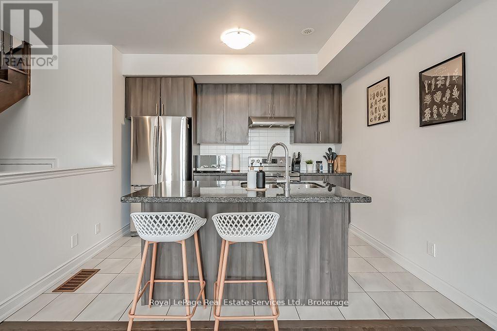 3074 Cascade Common, Oakville, Ontario  L6H 0R7 - Photo 7 - W12798952