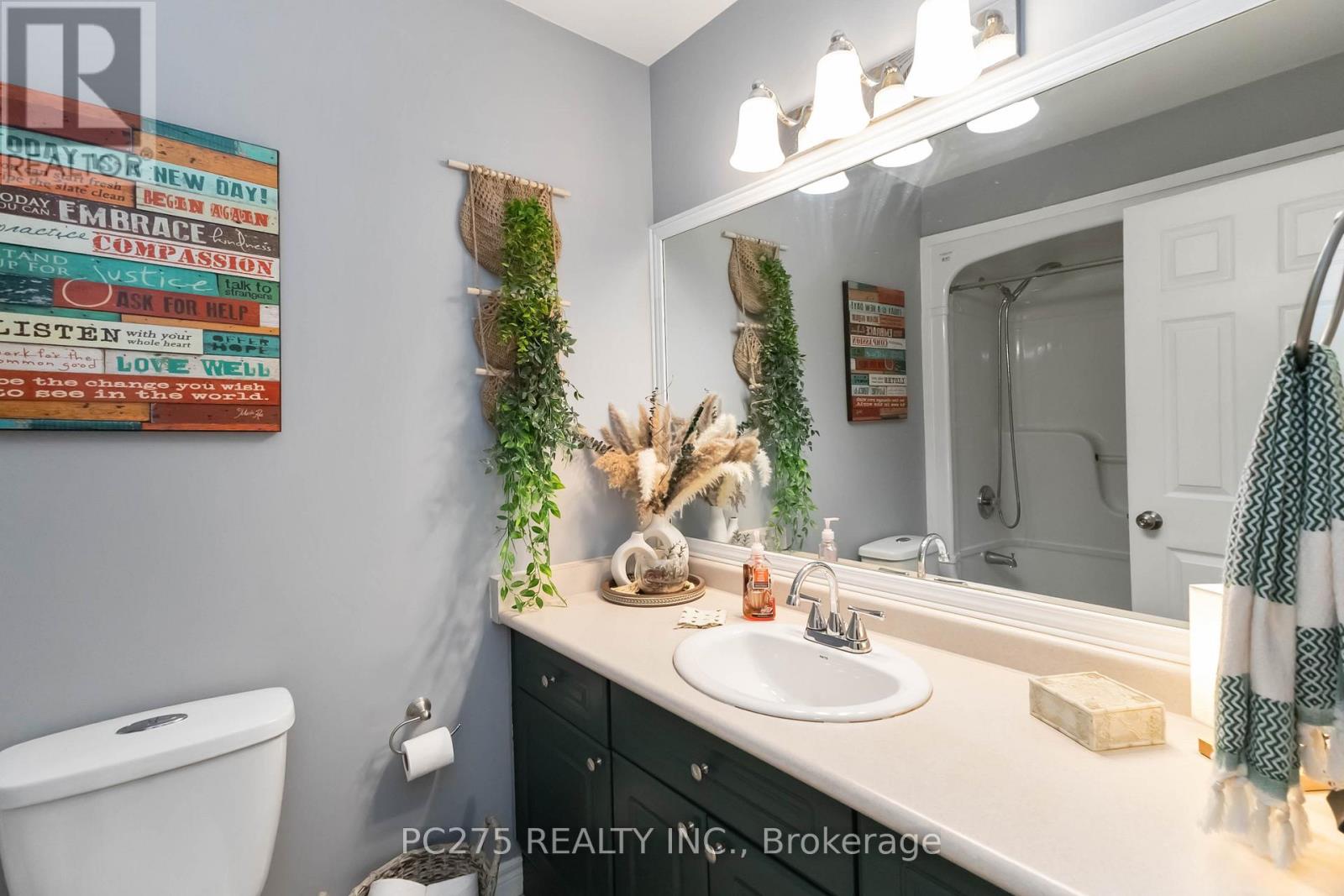 559 Thornwood Drive, London North, Ontario  N6H 5S5 - Photo 28 - X12798776