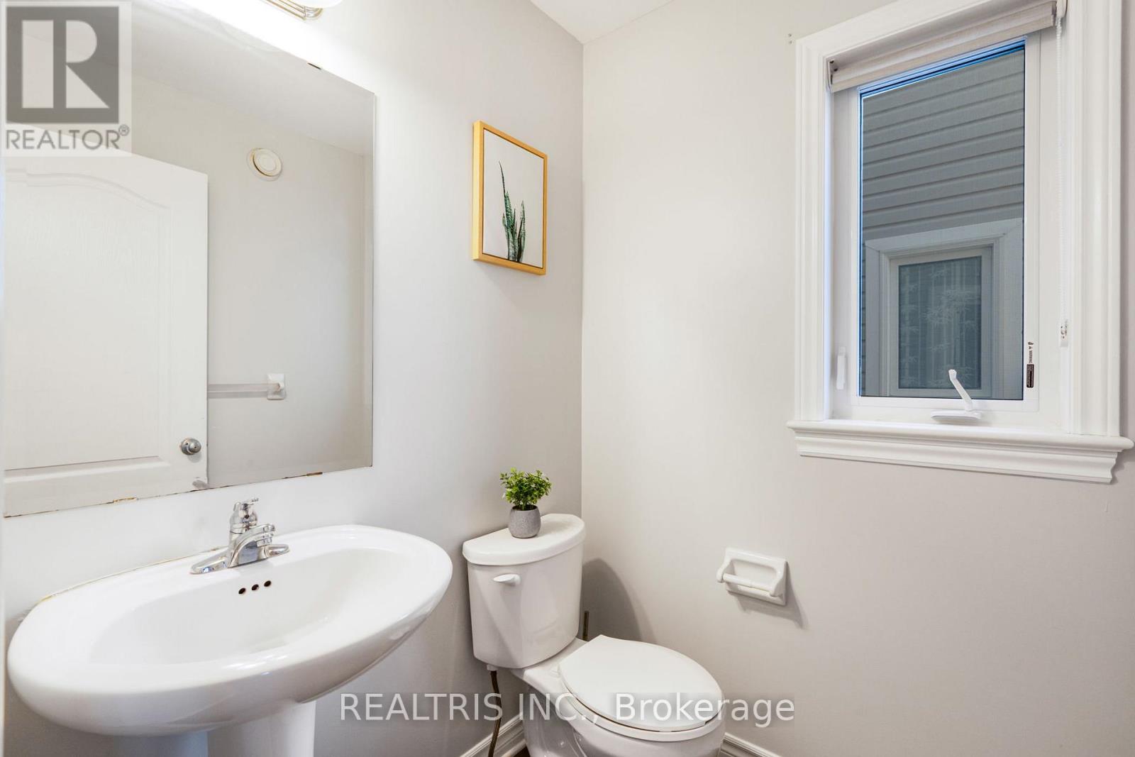 471 Creekview Way, Ottawa, Ontario  K1T 0J4 - Photo 5 - X12798948