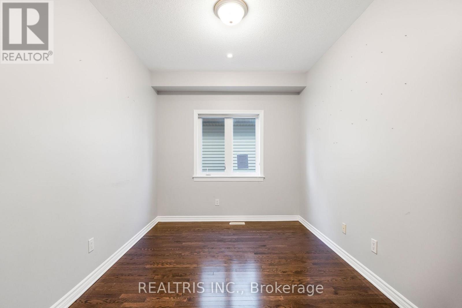 471 Creekview Way, Ottawa, Ontario  K1T 0J4 - Photo 6 - X12798948