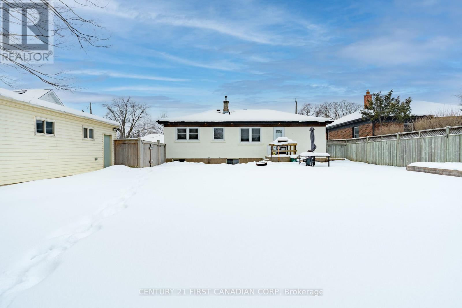 21 Beverly Road, Brantford, Ontario  N3S 6W6 - Photo 9 - X12798912