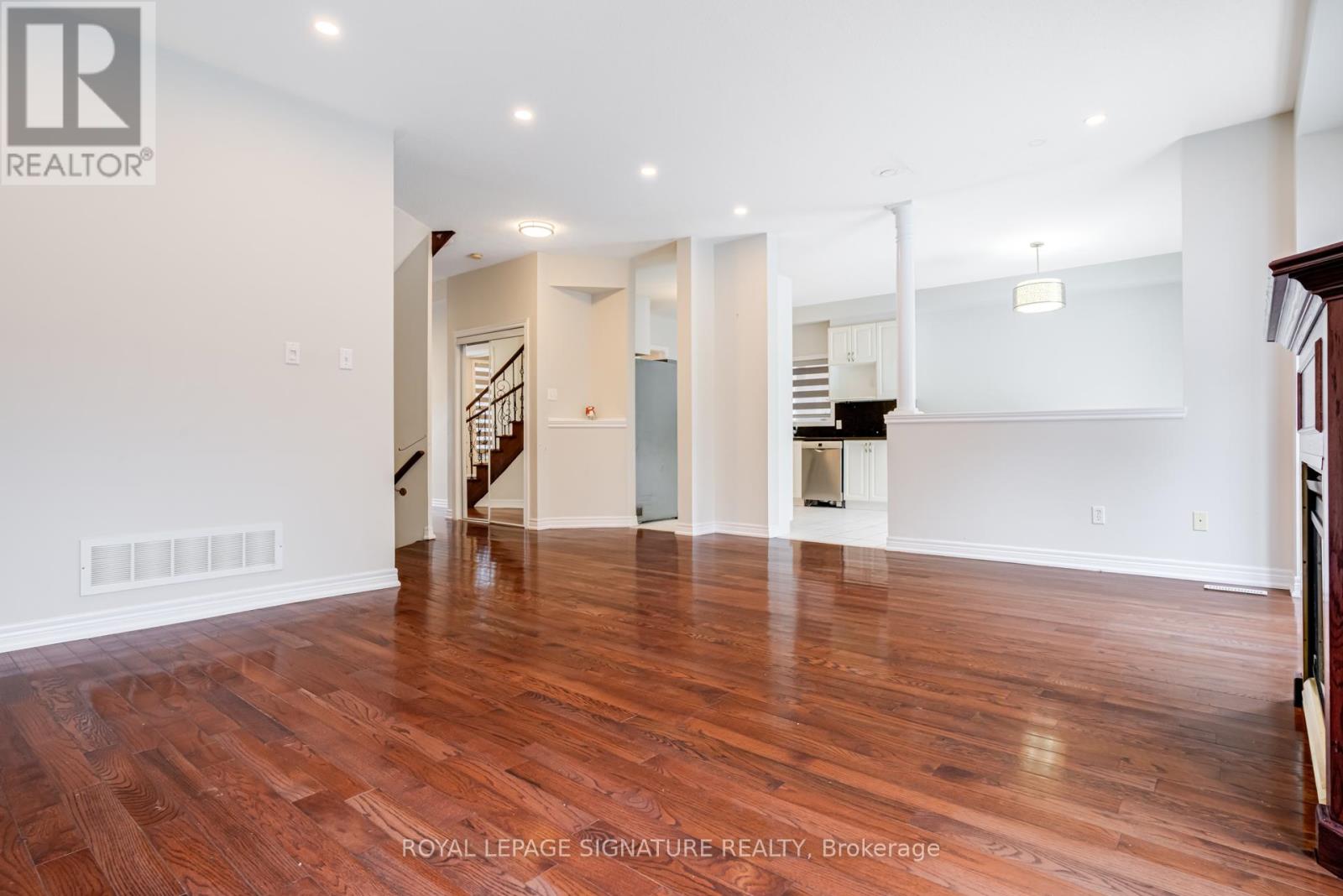 20 Watercliff Place, Hamilton, Ontario  L8E 6E5 - Photo 12 - X12792382