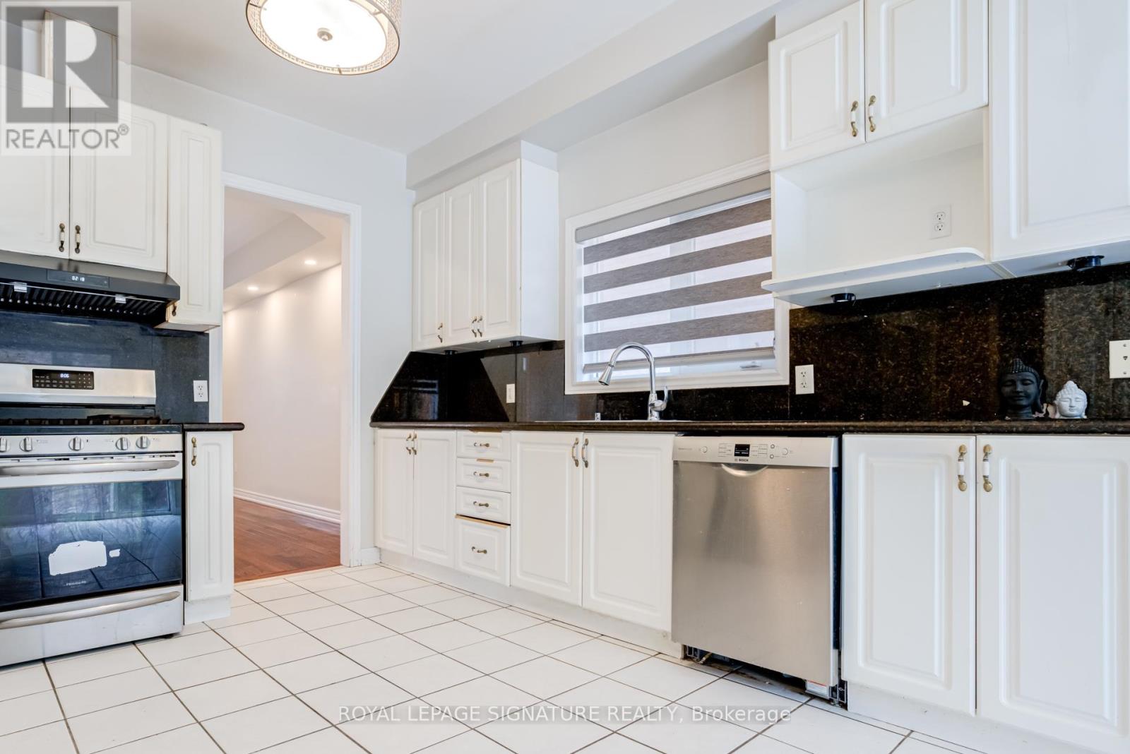 20 Watercliff Place, Hamilton, Ontario  L8E 6E5 - Photo 9 - X12792382