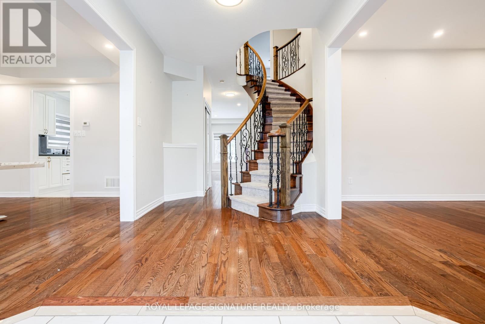 20 Watercliff Place, Hamilton, Ontario  L8E 6E5 - Photo 6 - X12792382