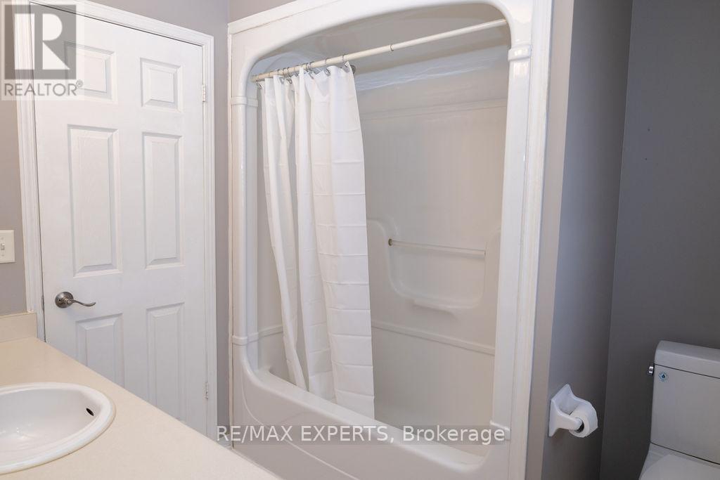 73 Foxtail Avenue, Welland, Ontario  L3C 7J6 - Photo 25 - X12796956