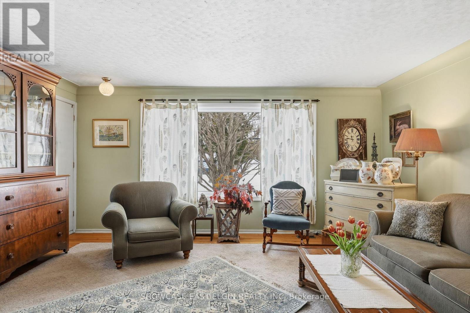 Photo 10 of 39 for 94 Elk Street