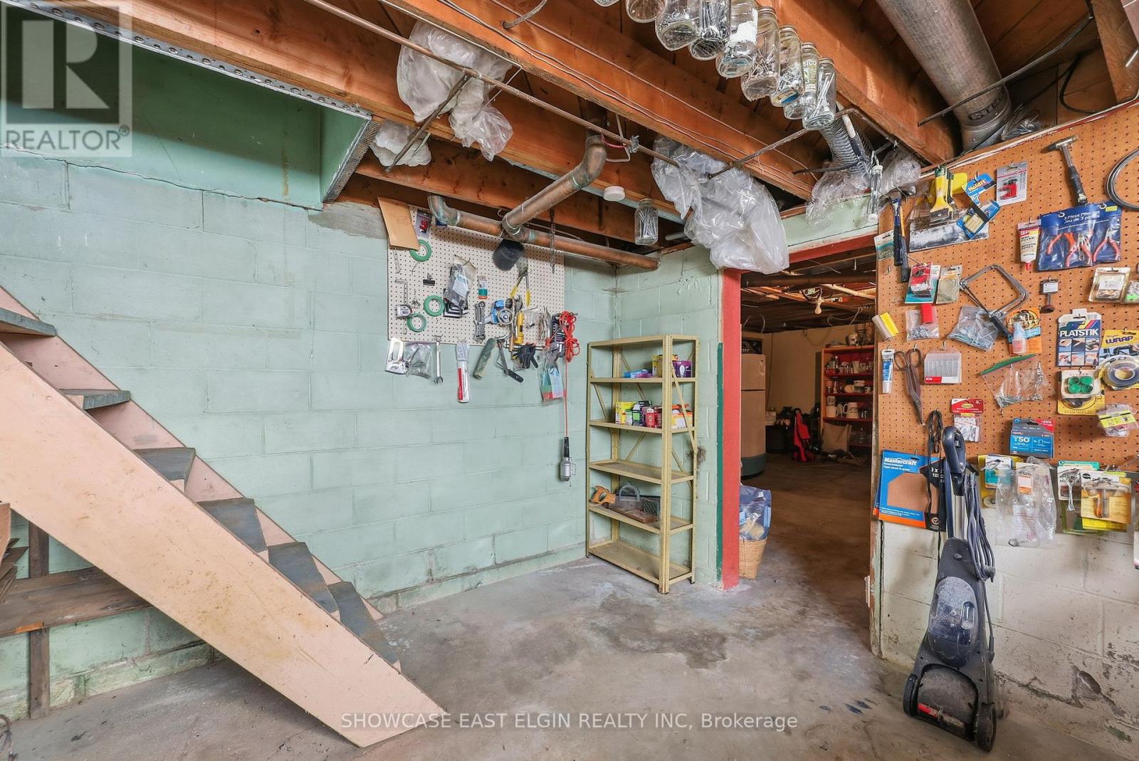 Photo 27 of 39 for 94 Elk Street