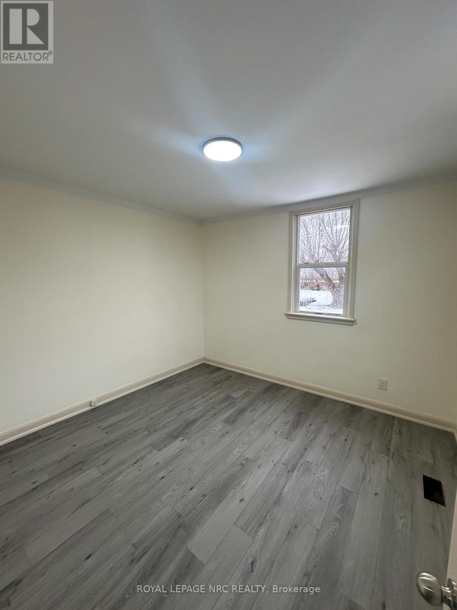 1a Essex Lane, St. Catharines, Ontario  L2T 1A4 - Photo 9 - X12797808