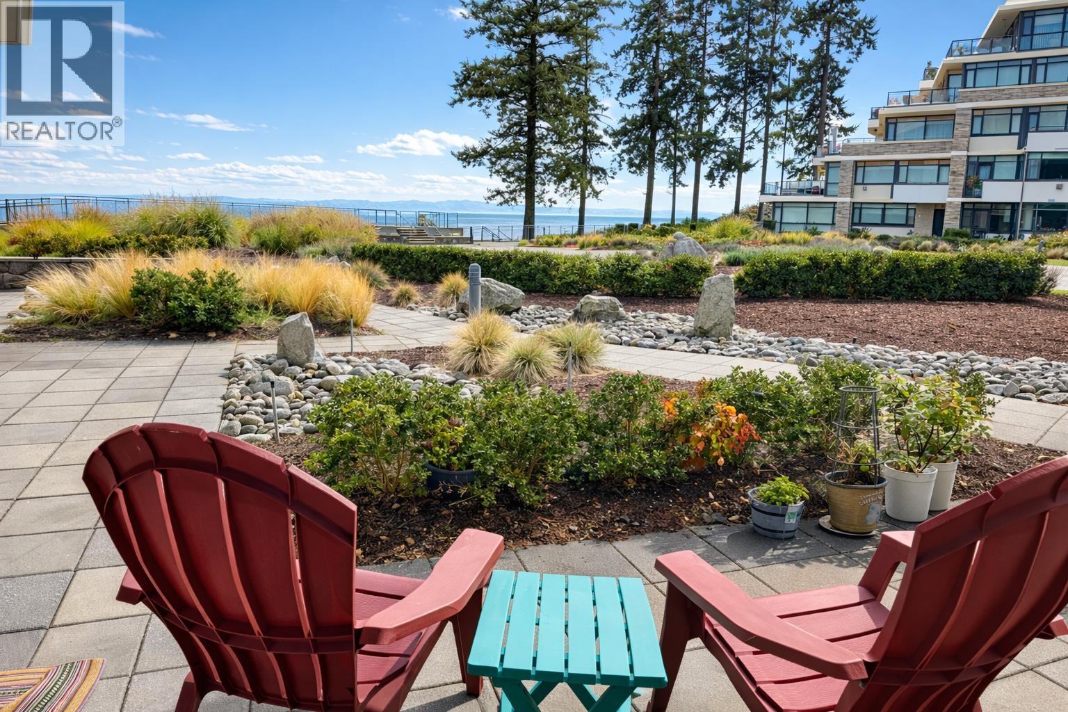 206 5665 TEREDO STREET, Sechelt