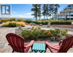 206 5665 TEREDO STREET, Sechelt, British Columbia