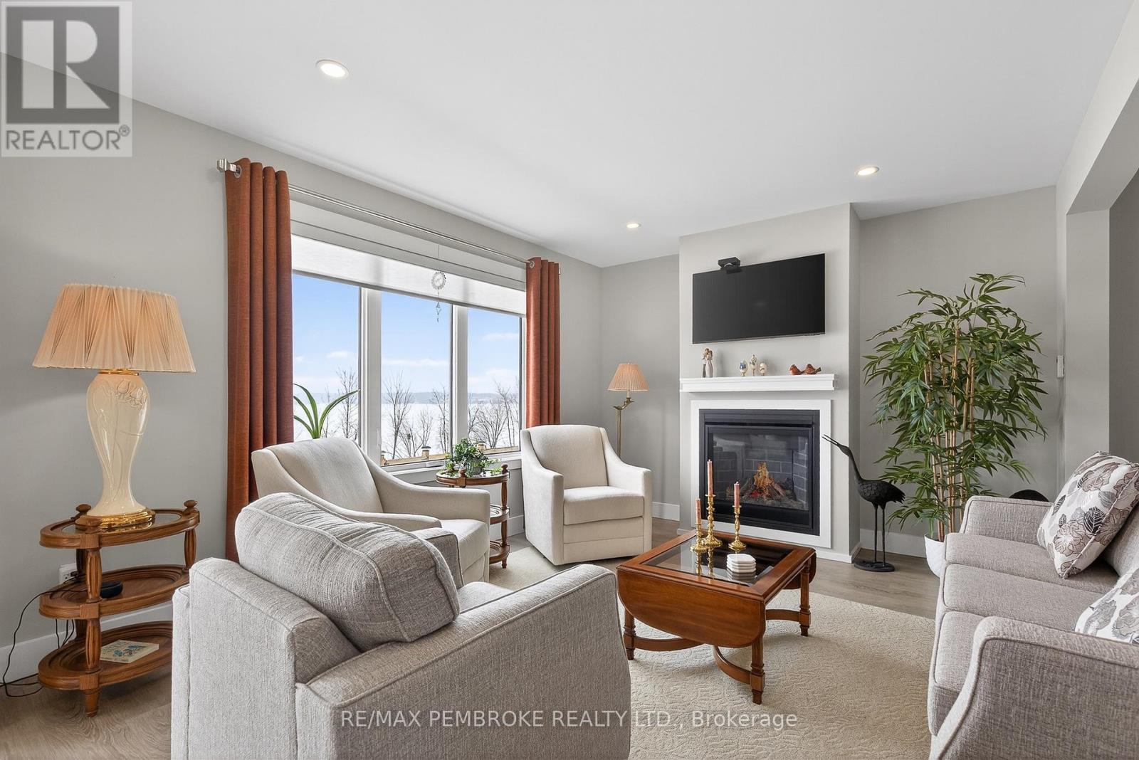 347 Nelson Street, Pembroke, Ontario  K8A 3N5 - Photo 15 - X12799038