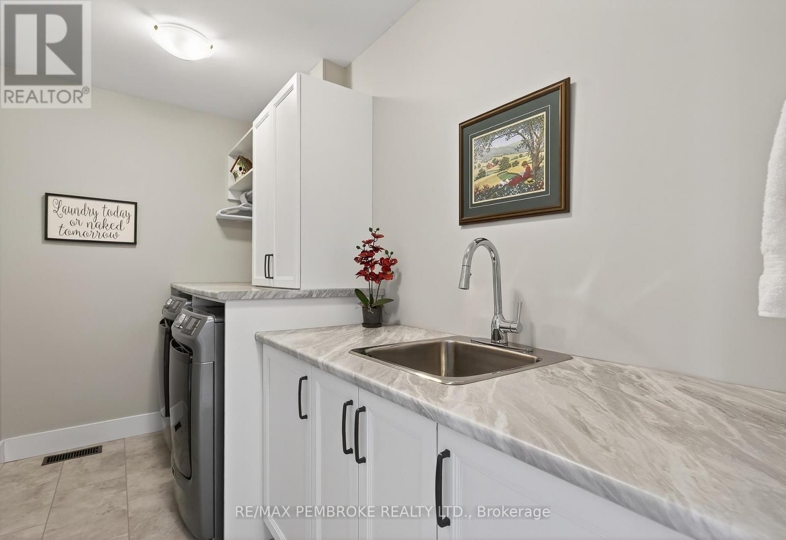 347 Nelson Street, Pembroke, Ontario  K8A 3N5 - Photo 25 - X12799038