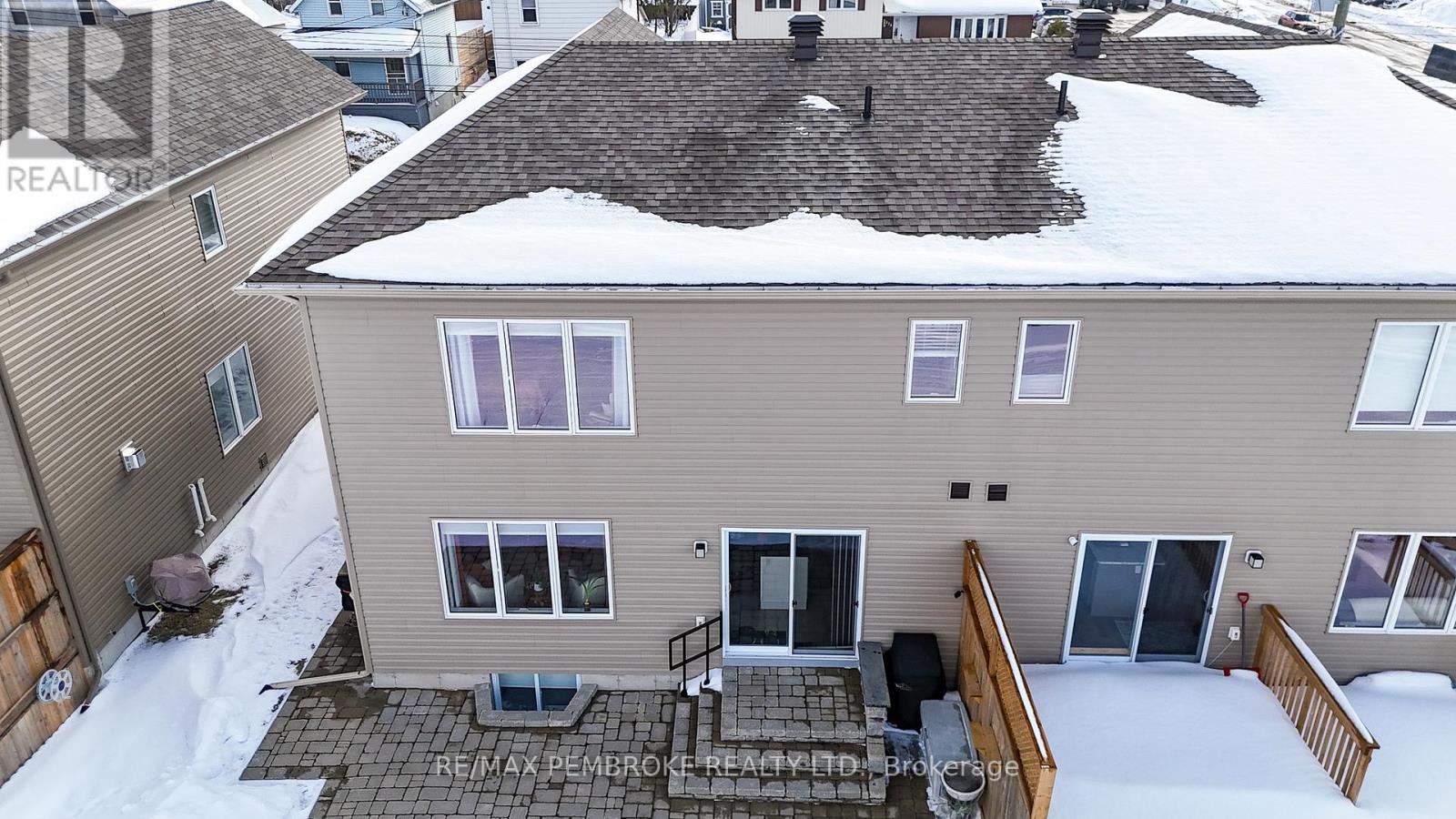 347 Nelson Street, Pembroke, Ontario  K8A 3N5 - Photo 39 - X12799038