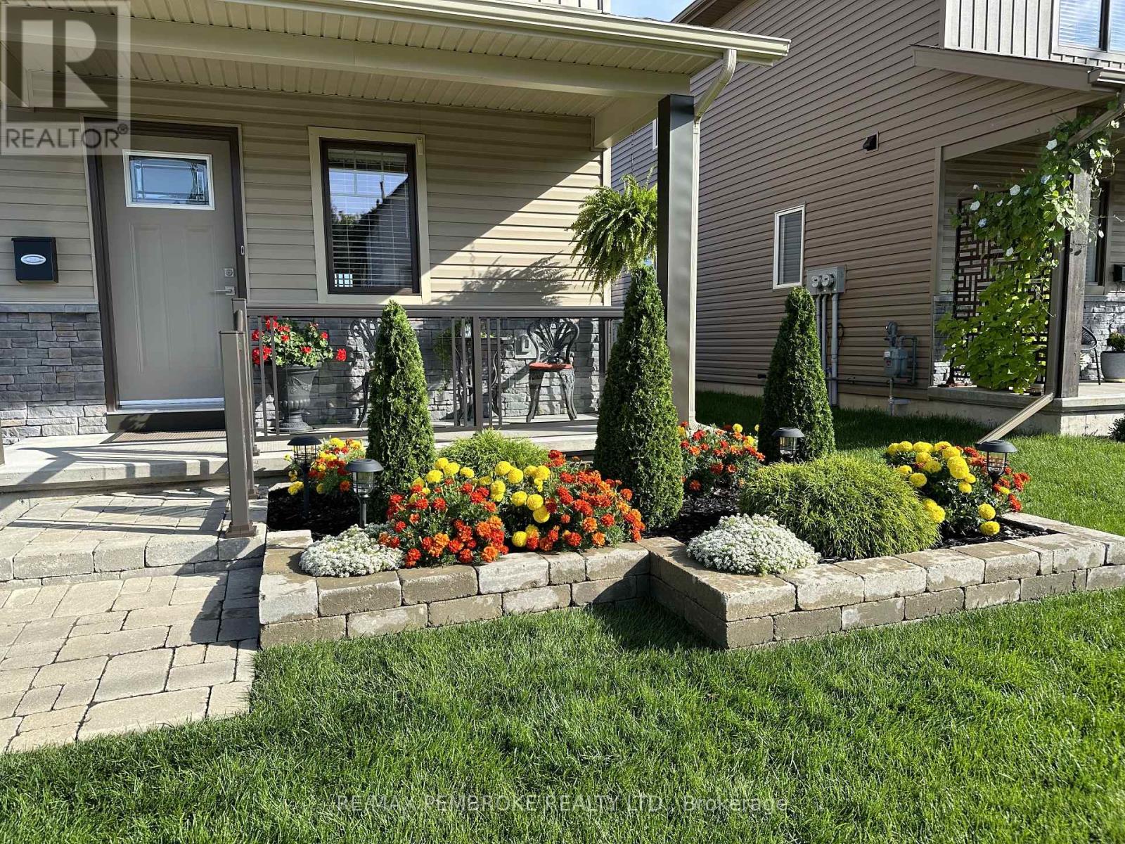 347 Nelson Street, Pembroke, Ontario  K8A 3N5 - Photo 4 - X12799038