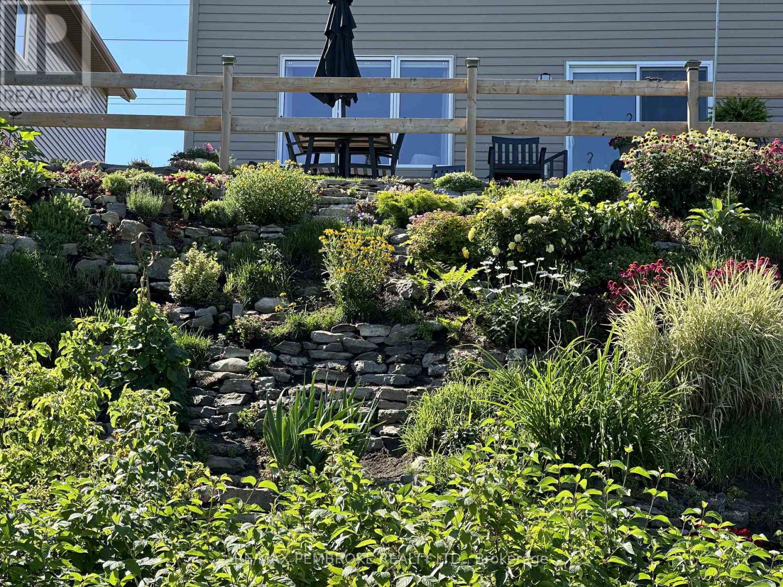 347 Nelson Street, Pembroke, Ontario  K8A 3N5 - Photo 49 - X12799038