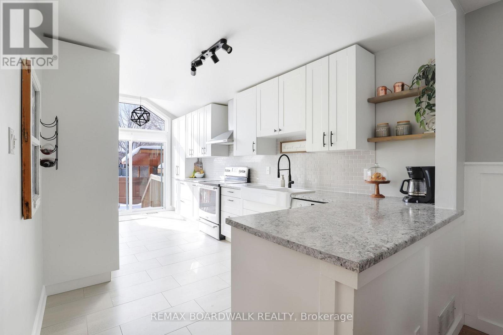 2094 Sunland Drive, Ottawa, Ontario  K4A 3L1 - Photo 11 - X12799212