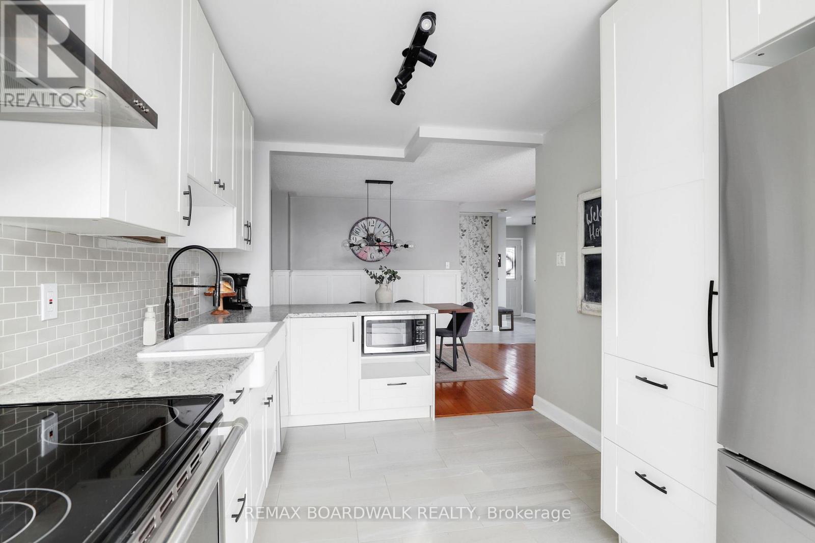 2094 Sunland Drive, Ottawa, Ontario  K4A 3L1 - Photo 17 - X12799212