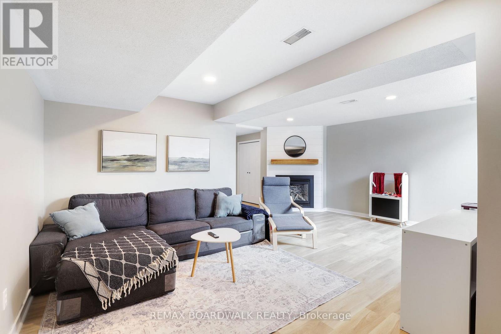 2094 Sunland Drive, Ottawa, Ontario  K4A 3L1 - Photo 29 - X12799212