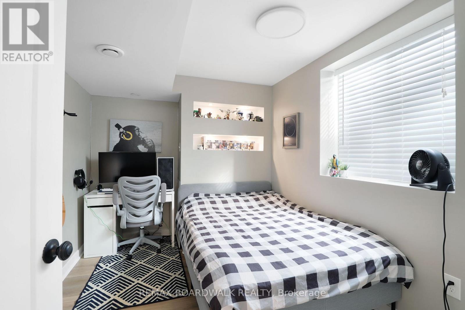 2094 Sunland Drive, Ottawa, Ontario  K4A 3L1 - Photo 32 - X12799212