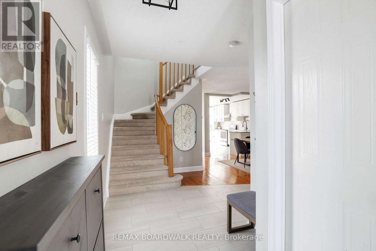 2094 Sunland Drive, Ottawa, Ontario  K4A 3L1 - Photo 6 - X12799212