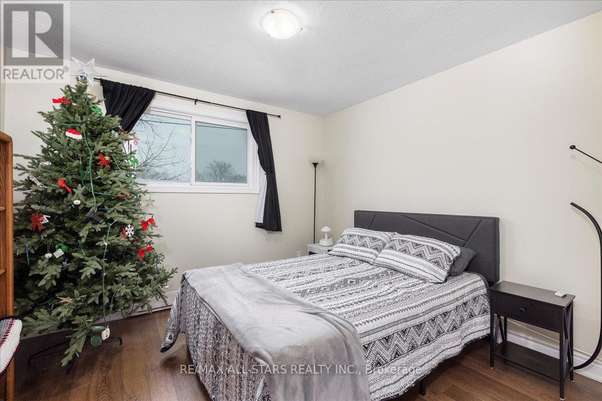 398 The Queensway Avenue S, Georgina, Ontario  L4P 2C5 - Photo 15 - N12724552