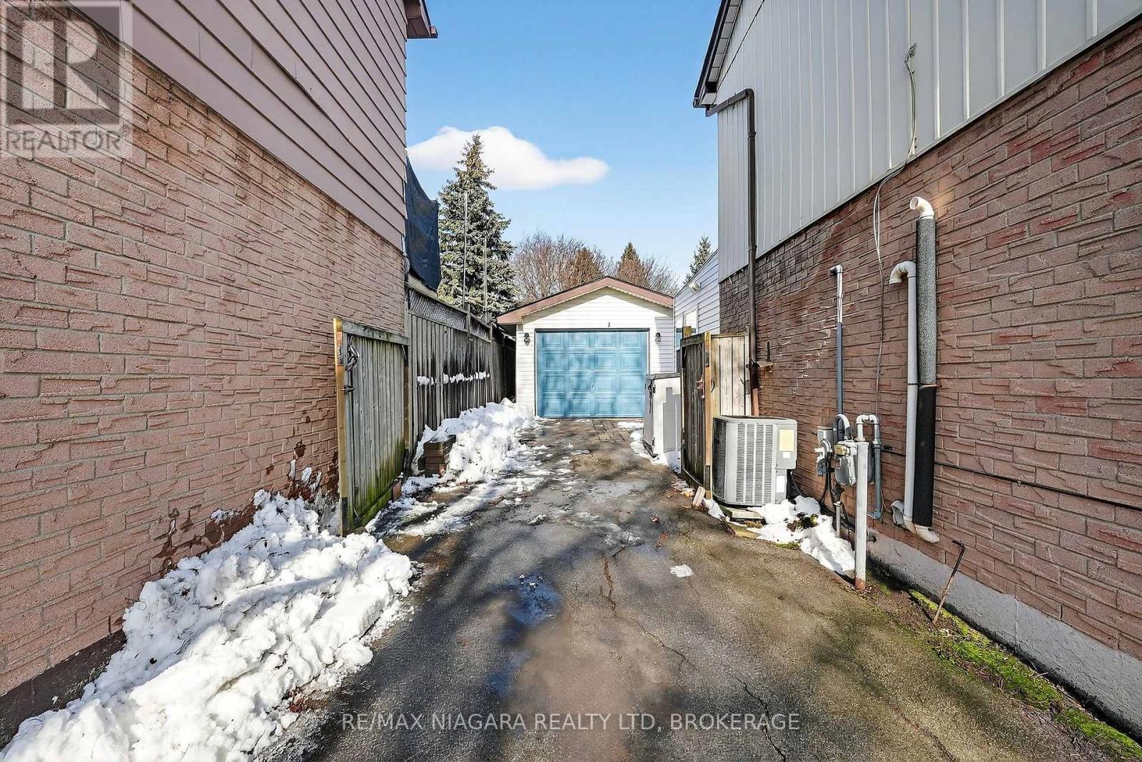 75 Berrisfield Crescent, Hamilton, Ontario  L8T 4X1 - Photo 30 - X12799058