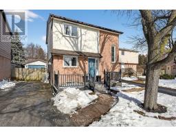 75 BERRISFIELD CRESCENT, Hamilton, Ontario
