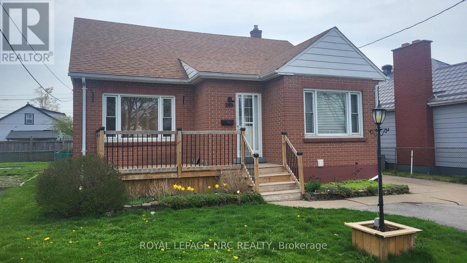 Main Floor - 240 Wallace Avenue S, Welland, Ontario  L3B 1R6 - Photo 1 - X12799104