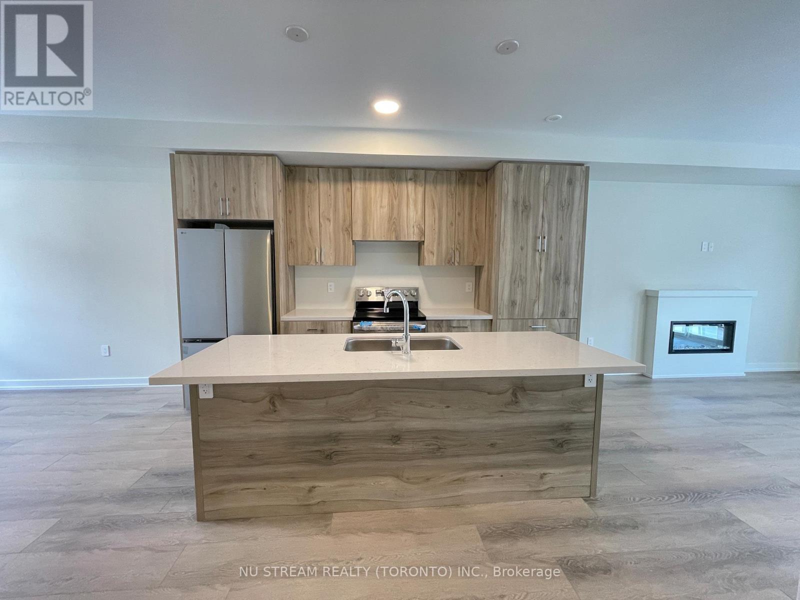 23 Chapple Lane, Richmond Hill, Ontario  L4B 0J4 - Photo 2 - N12785496