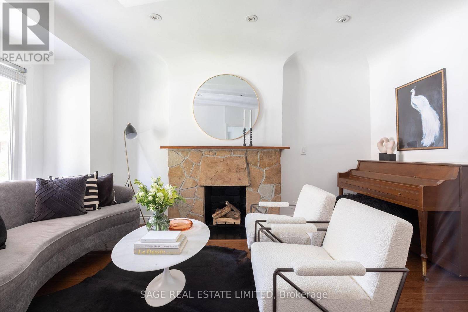 318 Indian Grove, Toronto, Ontario  M6P 2H5 - Photo 3 - W12797894