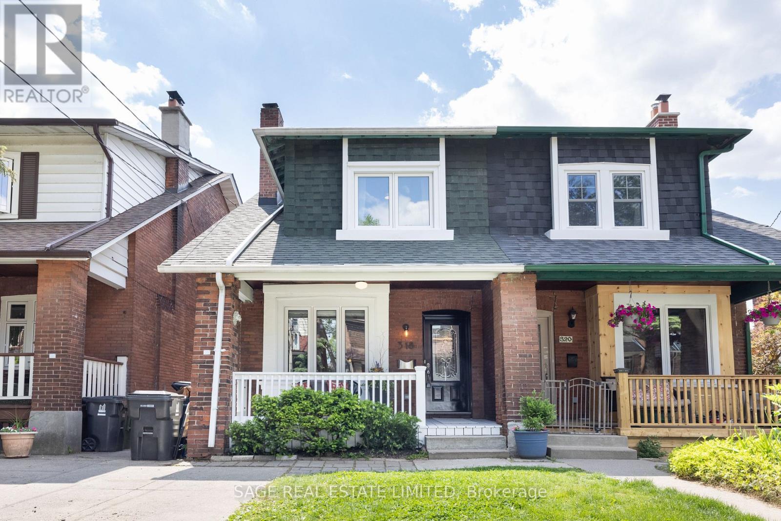 318 Indian Grove, Toronto, Ontario  M6P 2H5 - Photo 2 - W12797894