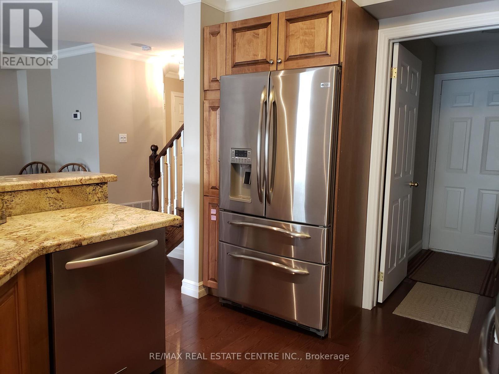 10 - 130 Robert Street, Milton, Ontario  L9T 6E3 - Photo 13 - W12759928