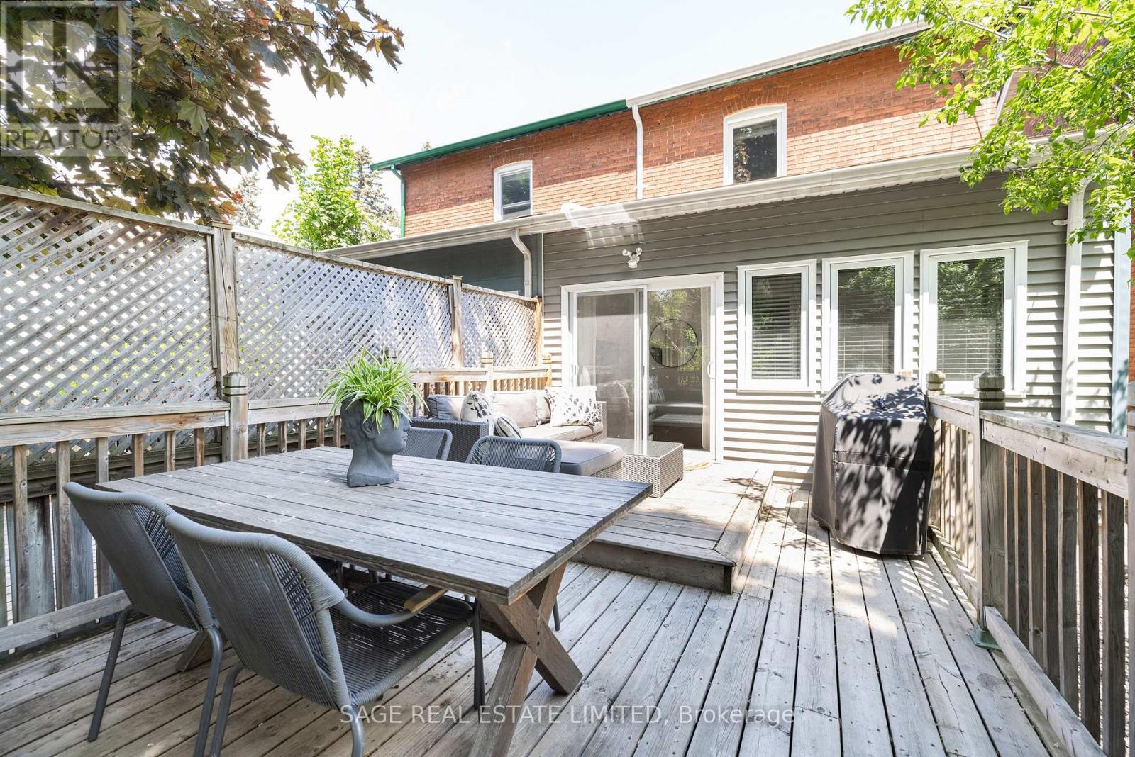 318 Indian Grove, Toronto, Ontario  M6P 2H5 - Photo 25 - W12797894