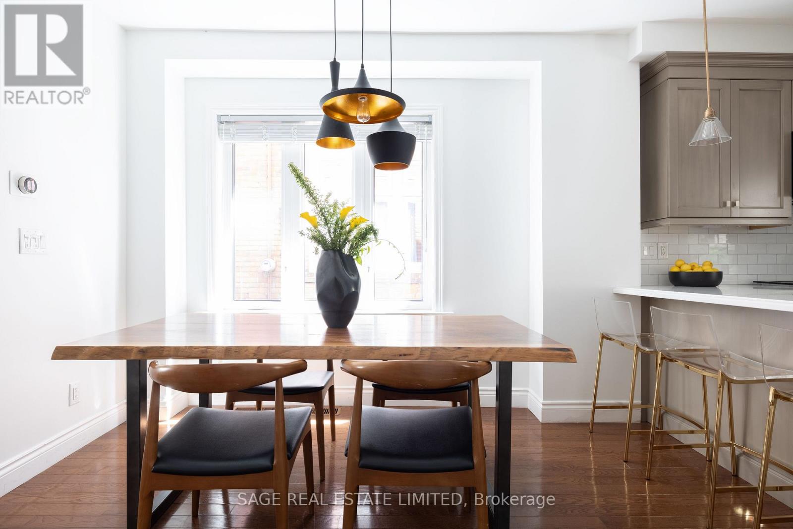 318 Indian Grove, Toronto, Ontario  M6P 2H5 - Photo 6 - W12797894