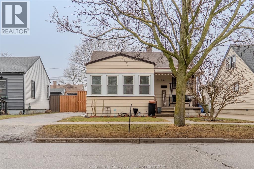 1608 George Avenue, Windsor, Ontario  N8Y 2Y6 - Photo 1 - 26003238