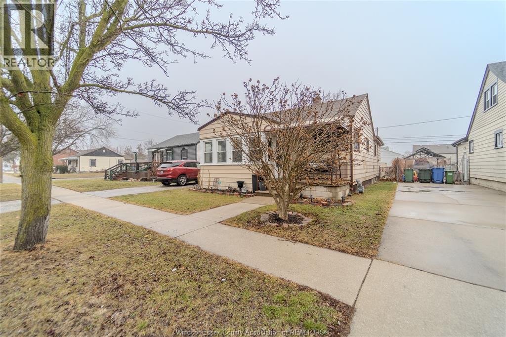 1608 George Avenue, Windsor, Ontario  N8Y 2Y6 - Photo 2 - 26003238