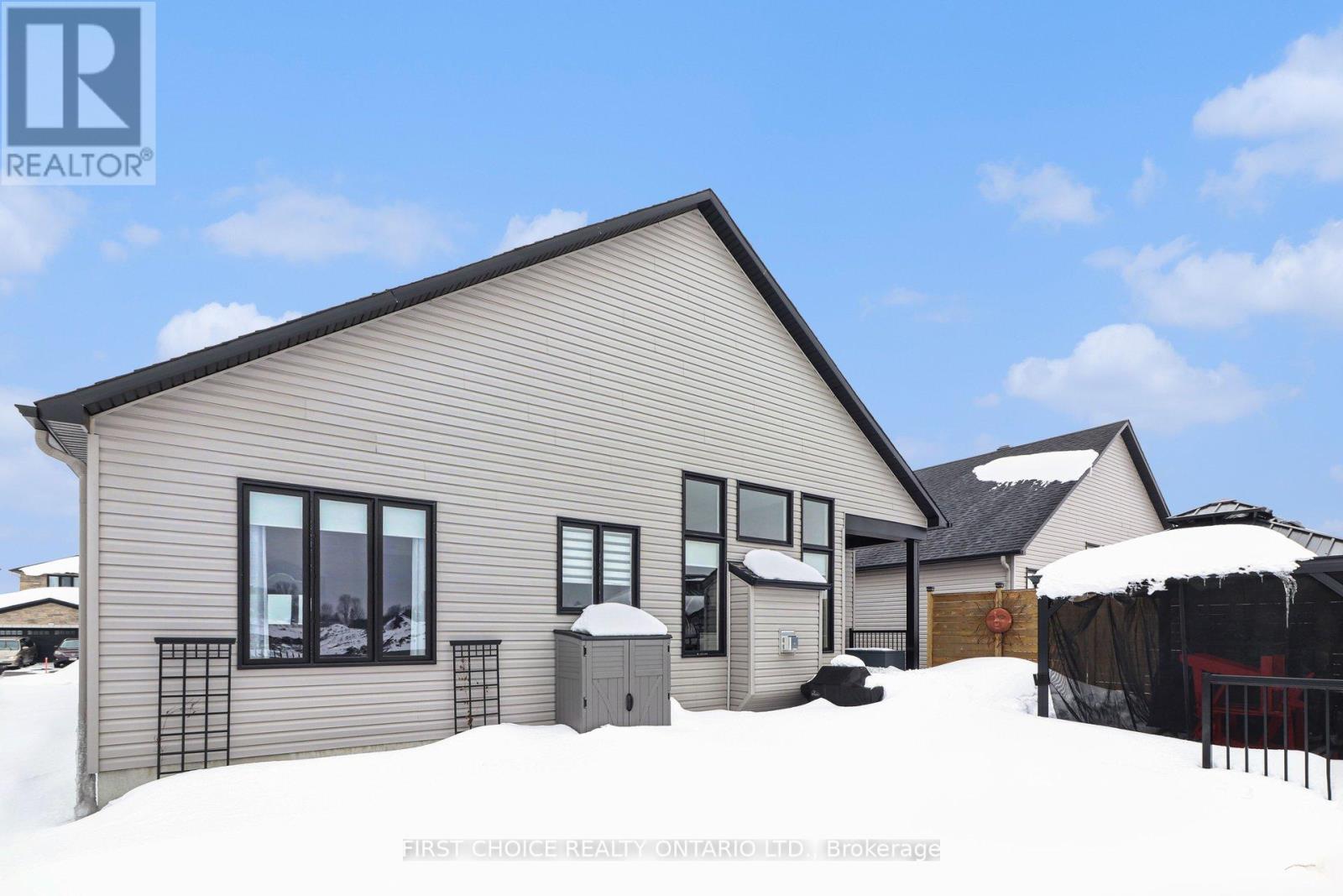 668 Cobalt Street, Clarence-Rockland, Ontario  K4K 0L8 - Photo 33 - X12798864