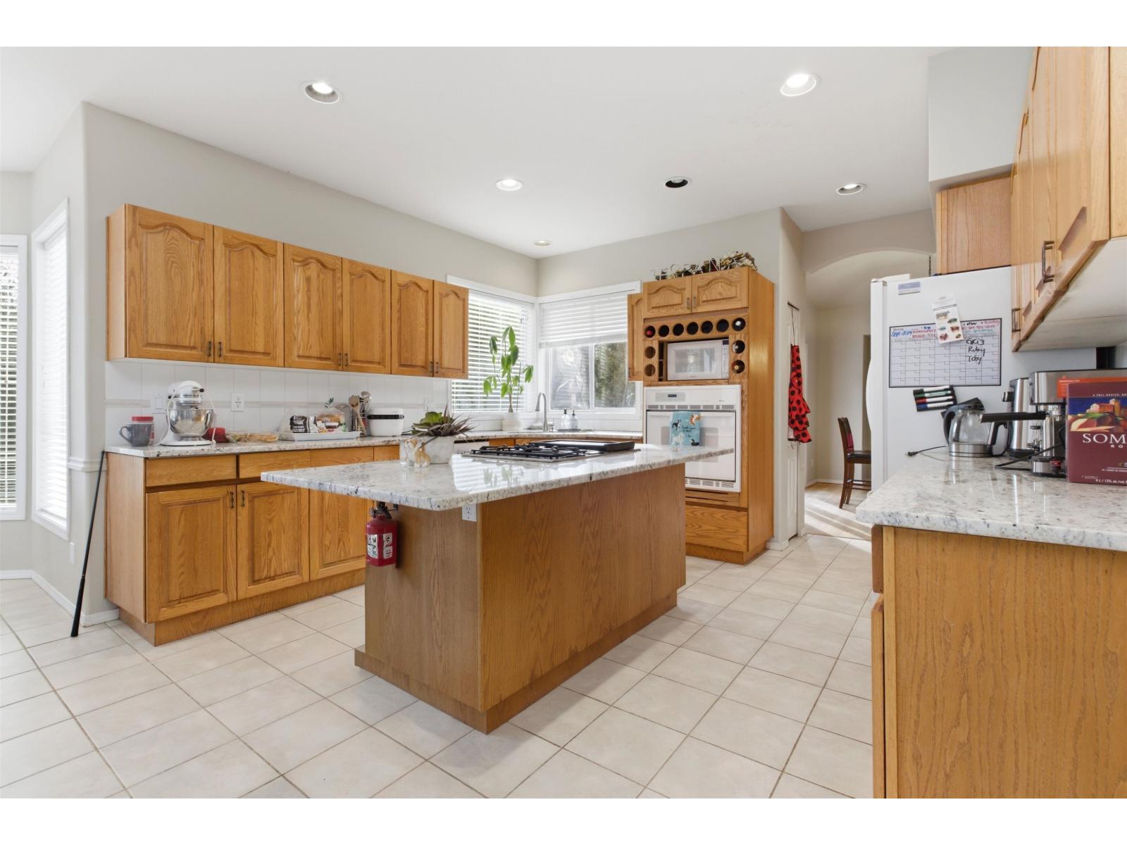 4570 Maysfield Crescent, Langley, British Columbia  V3A 4M1 - Photo 5 - R3089376