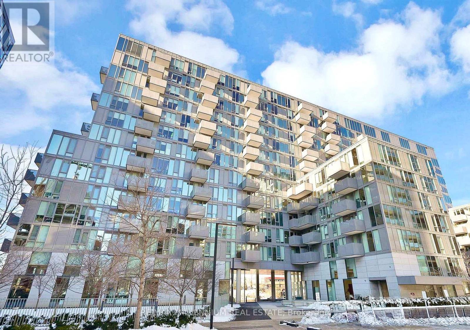 1011 - 38 MONTE KWINTER COURT, Toronto, Ontario