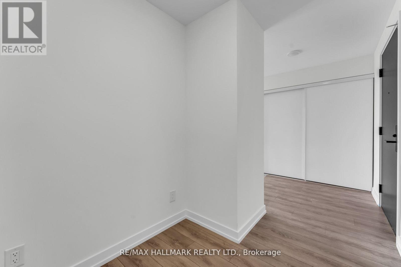 520 - 500 Dupont Street, Toronto, Ontario  M6G 1Y7 - Photo 9 - C12799186