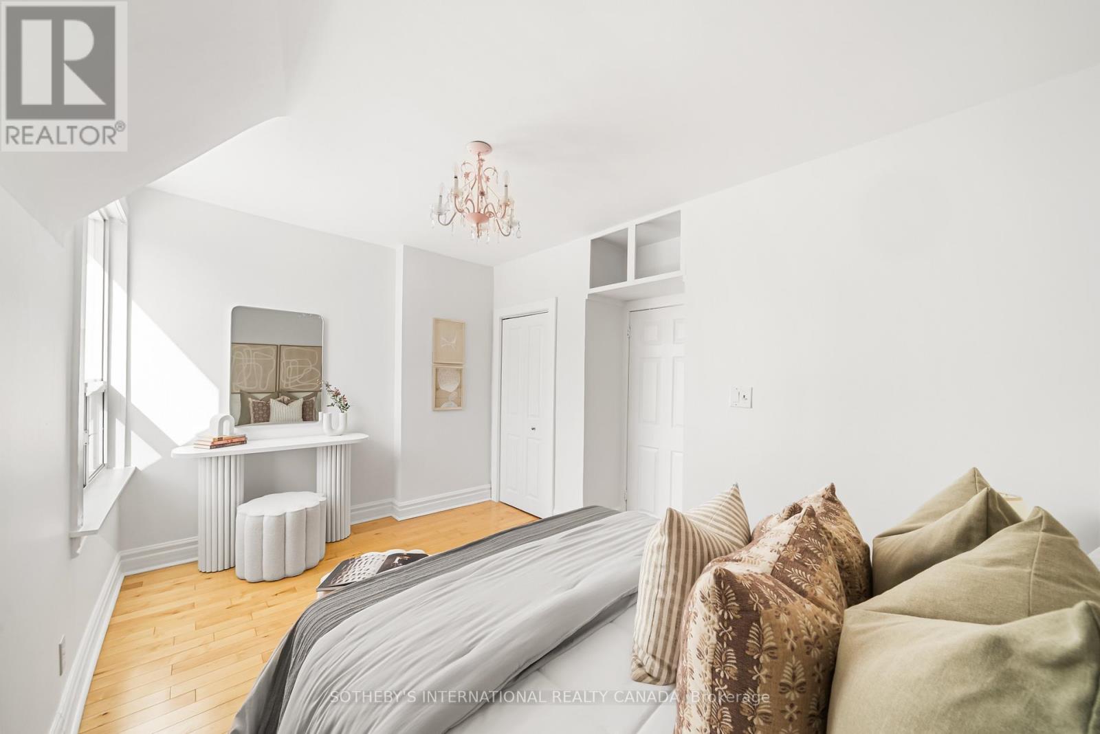 31 Tiverton Avenue, Toronto, Ontario  M4M 2M1 - Photo 24 - E12799158