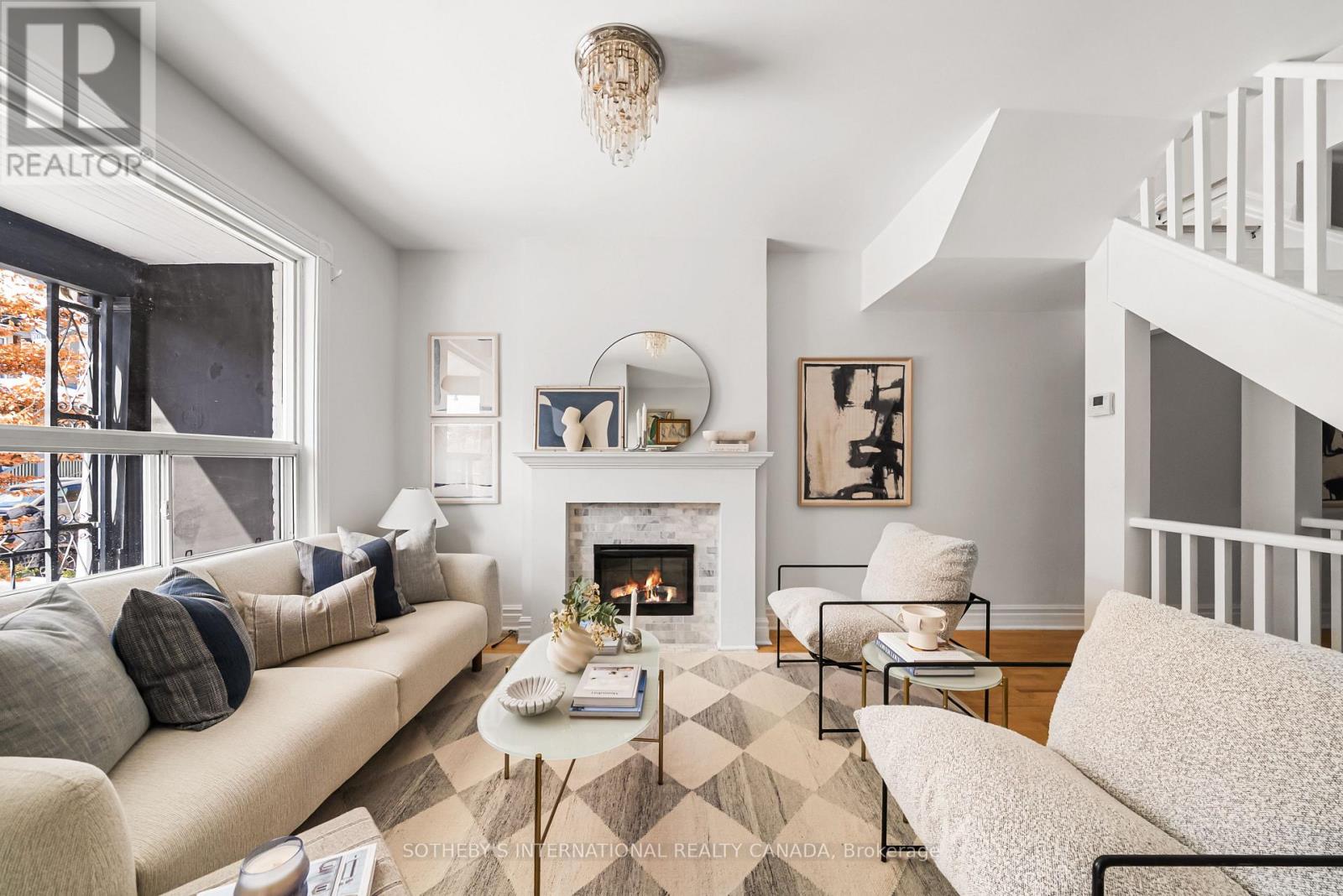 31 Tiverton Avenue, Toronto, Ontario  M4M 2M1 - Photo 3 - E12799158