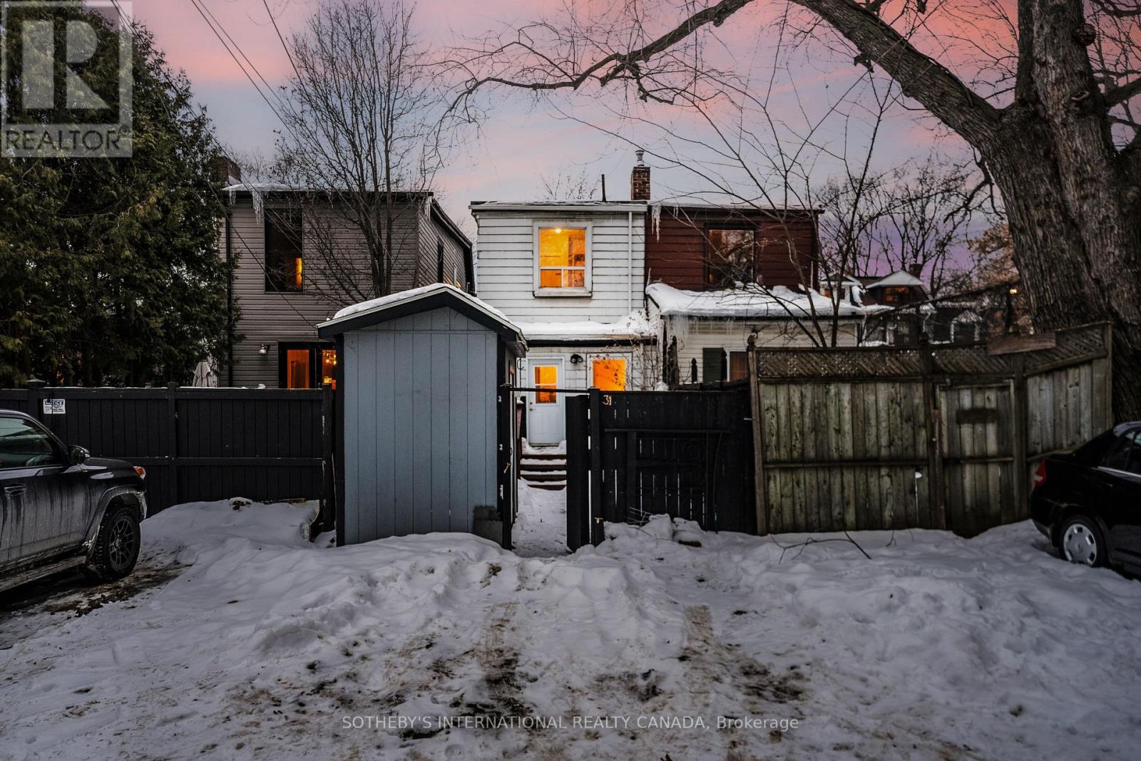 31 Tiverton Avenue, Toronto, Ontario  M4M 2M1 - Photo 44 - E12799158